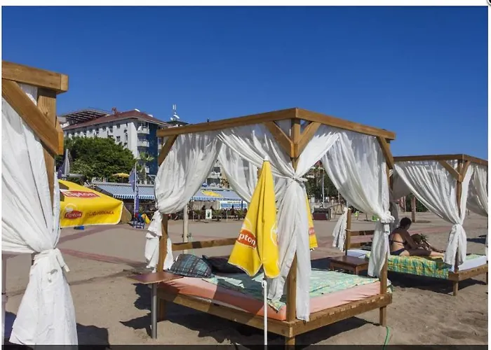 Kleopatra Melissa 3*